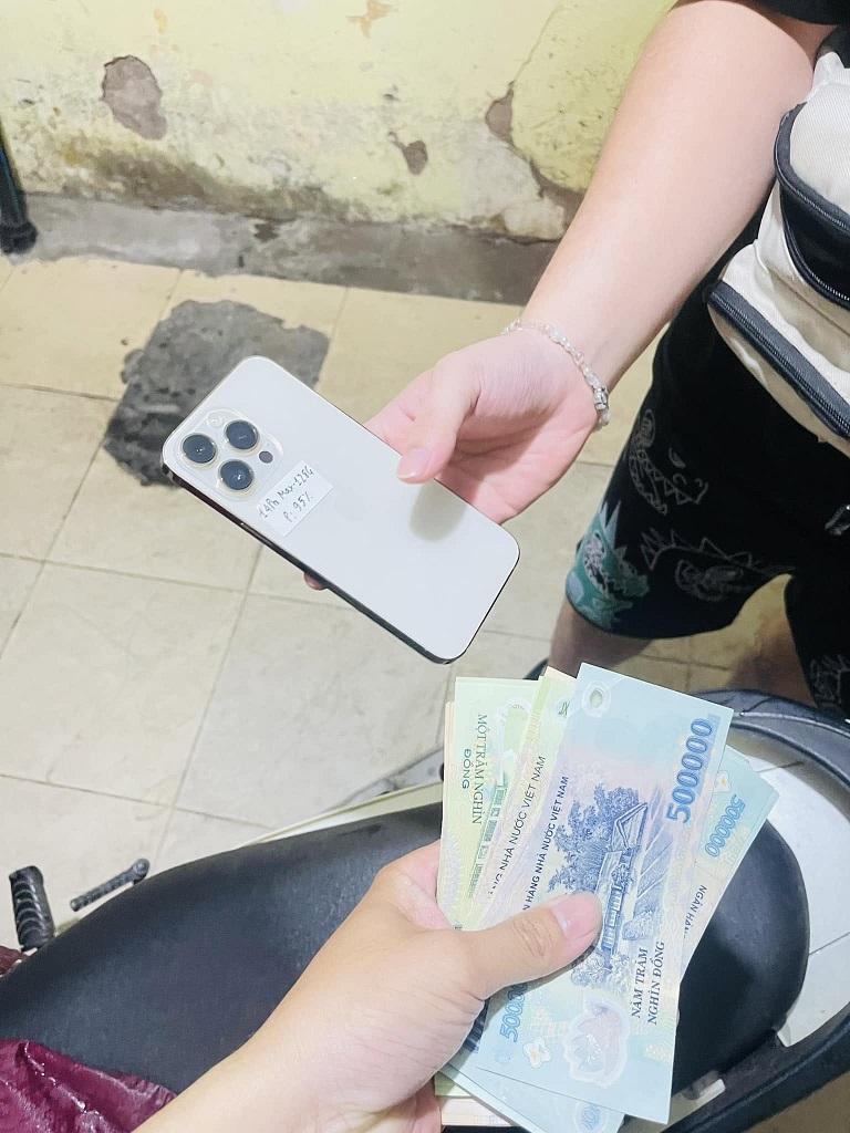 Thu mua iPhone cũ tận nơi Hà Nội PT Mobile