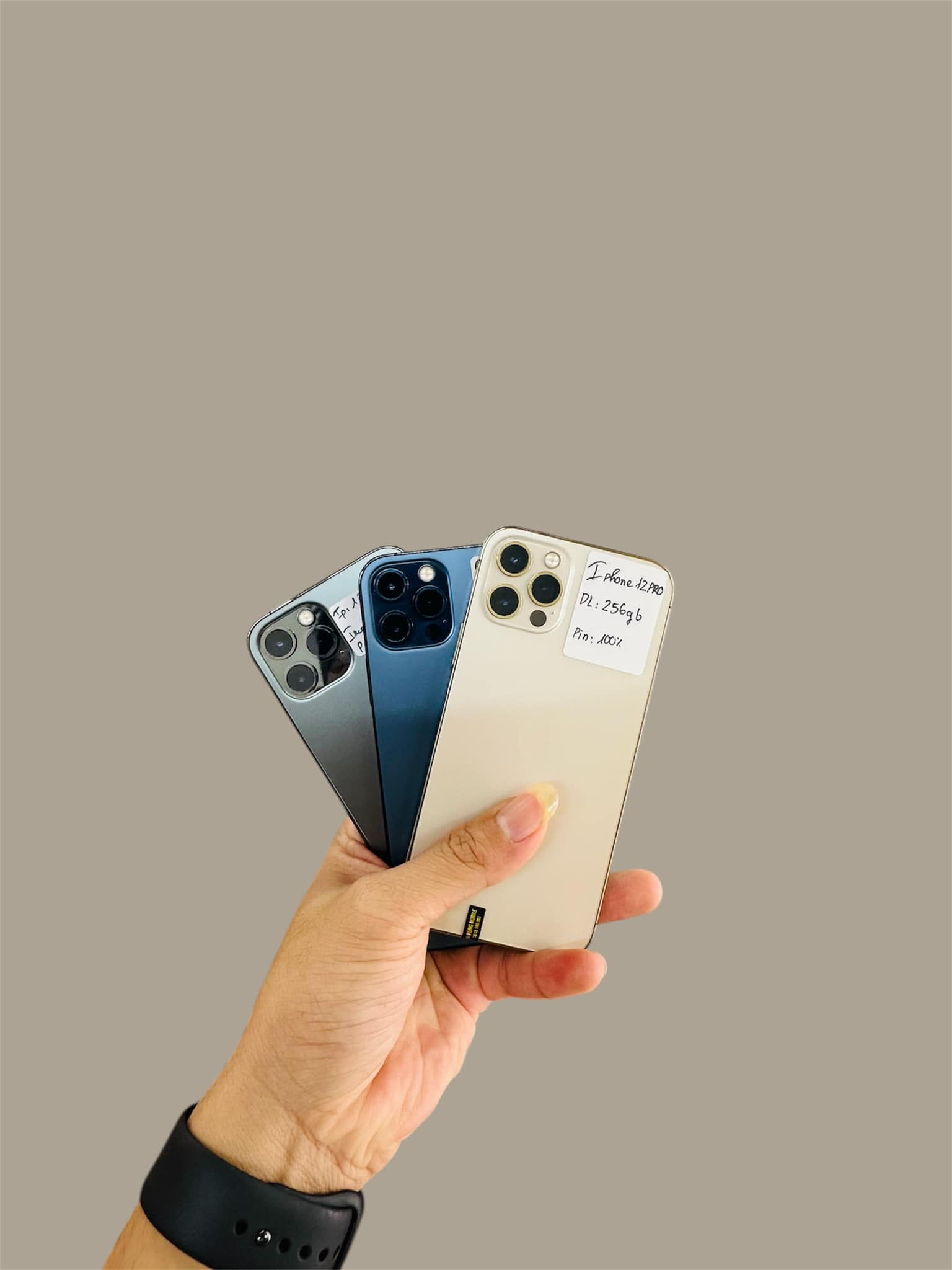 Tại PT Mobile, khách hàng có thể dễ dàng lựa chọn nhiều dòng sản phẩm từ phổ thông đến cao cấp